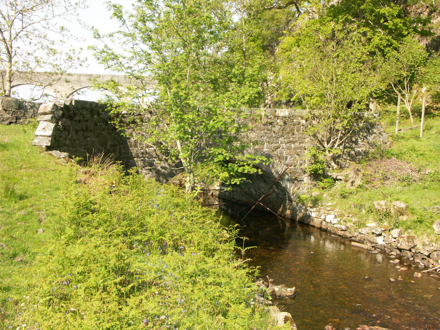Mama Burn, Bridge